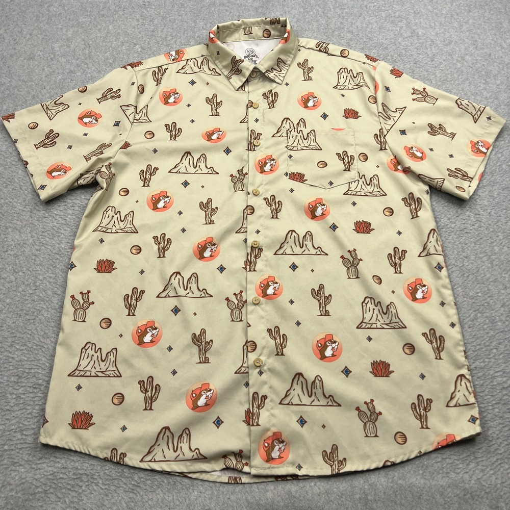 Buc-ee's Shirt Mens Large Tan Desert Cactus Western AOP Short Sleeve Button Up
